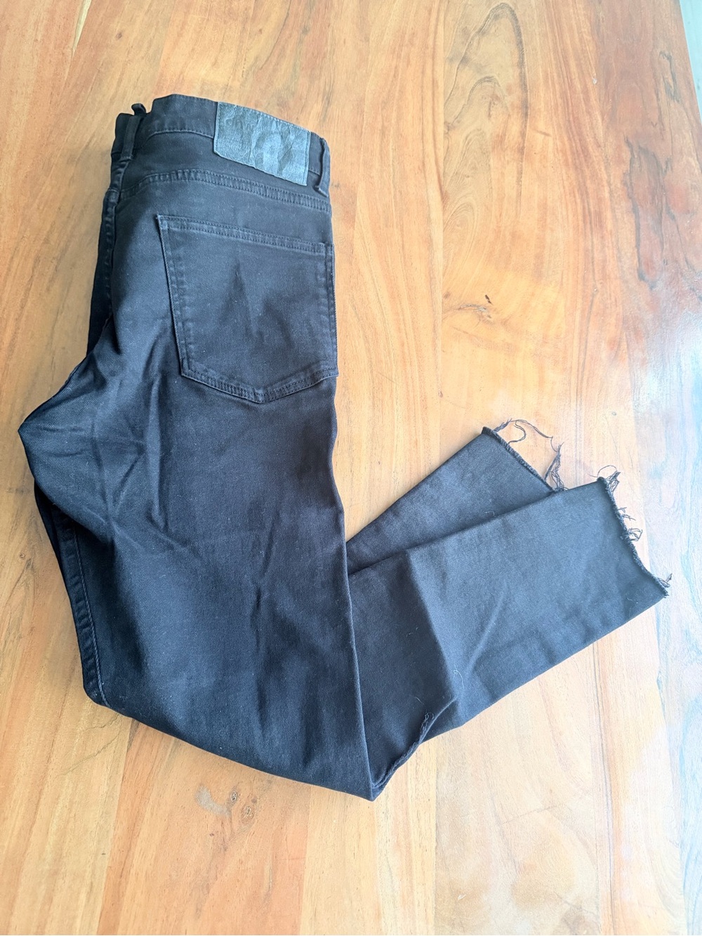 Skinny black denim Zara  Jeans with Knee Slits Man size 32 going out